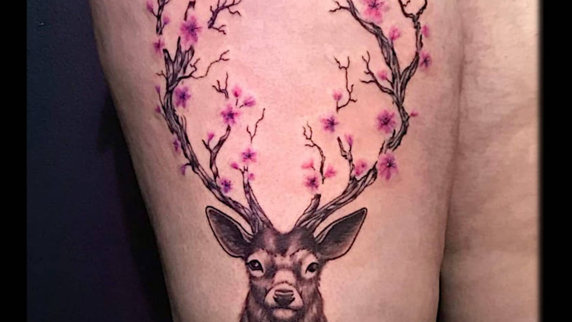 HolisticTattoo jambe “Deer” colored Tattoo