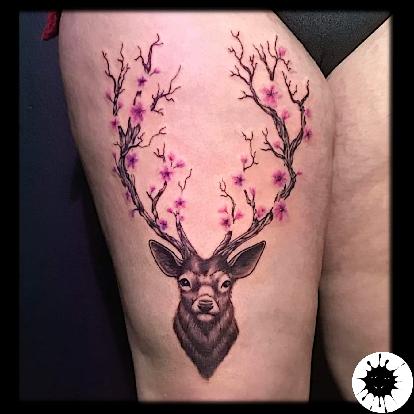 HolisticTattoo jambe “Deer” colored Tattoo